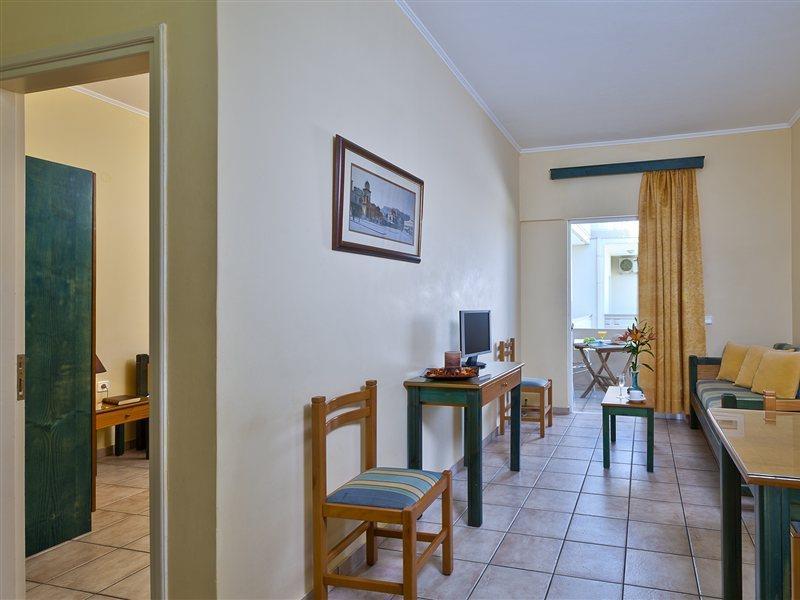 Inea Hotel & Suites Agioi Apostoli  Esterno foto